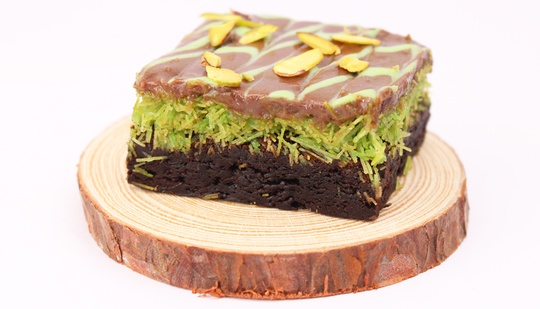 Pistachio Kunafa Chocolate Brownie Recipe